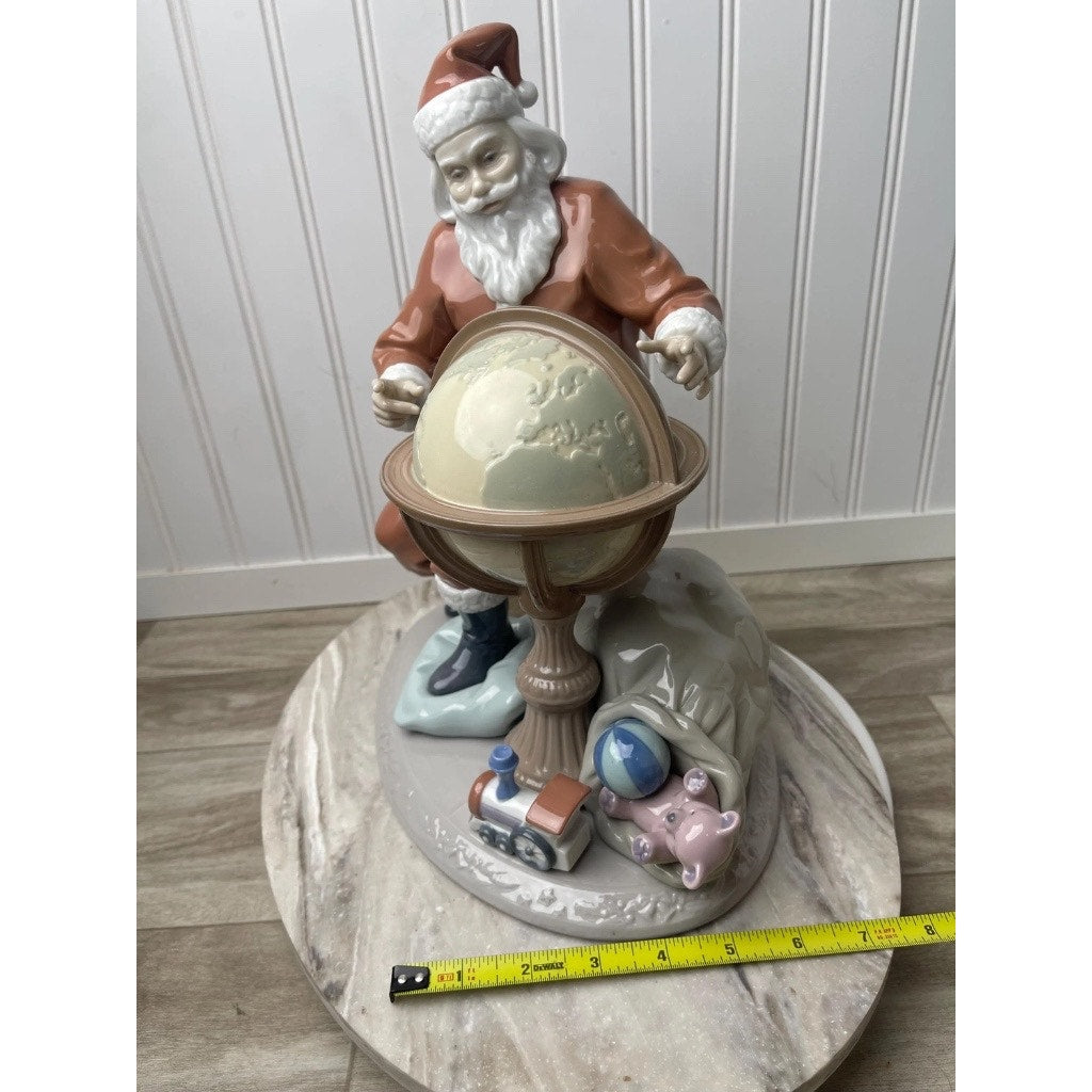 Lladro Christmas Journey 1813 Santa Globe Limited Edition Figurine New Box