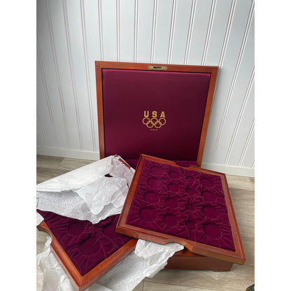 Coin Display Box US Mint Olympic Wood  Great Seal Eagle 2-Tray Mahogany VTG Case