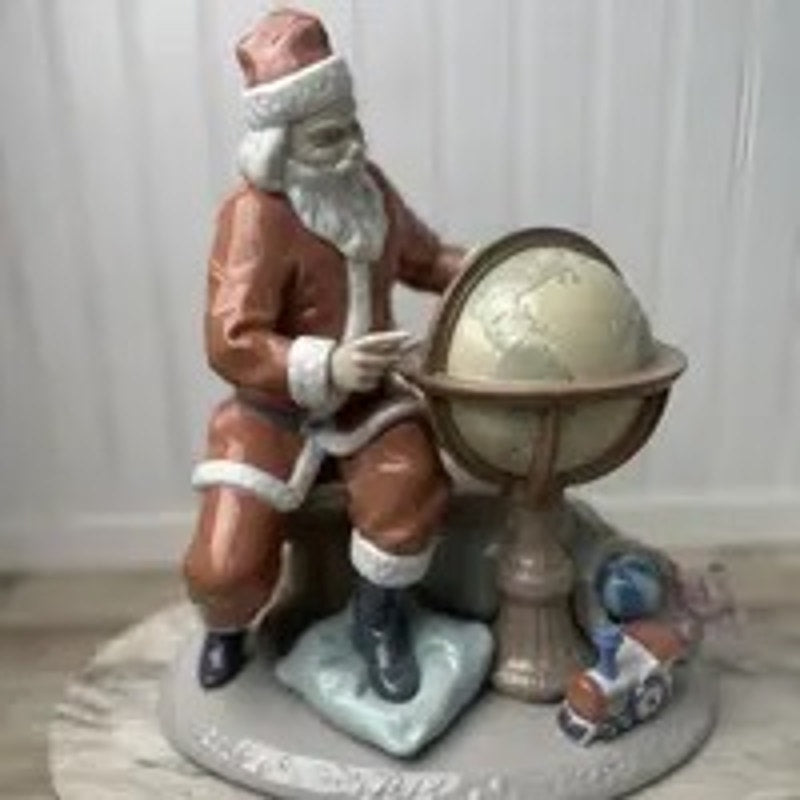 Lladro Christmas Journey 1813 Santa Globe Limited Edition Figurine New Box