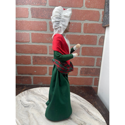 Byers Choice Mrs Cratchit Second Edition Caroler Doll Green Red Vintage 1996